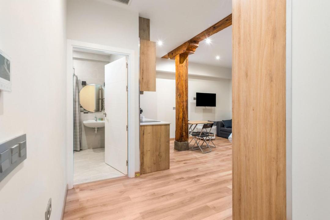 1 Bedroom 1 Bathroom Furnished - Justicia - Cozy - Mintystay Madryt Zewnętrze zdjęcie